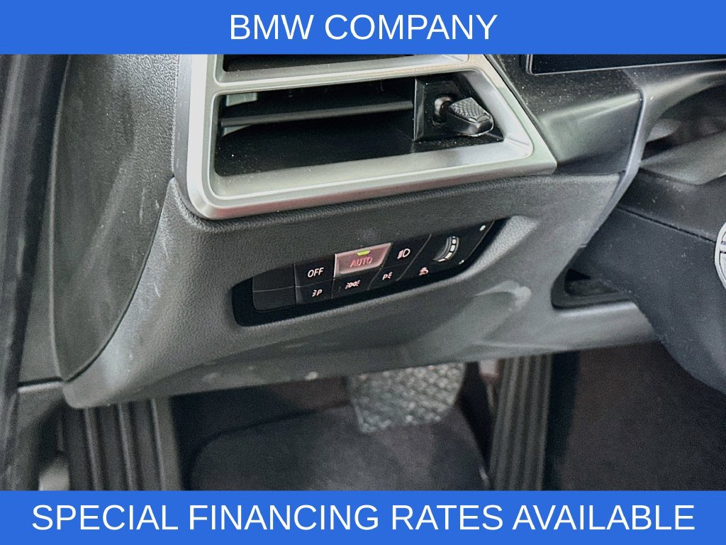 Used 2026 BMW 330i xDrive Sedan AWD/4WD image 12