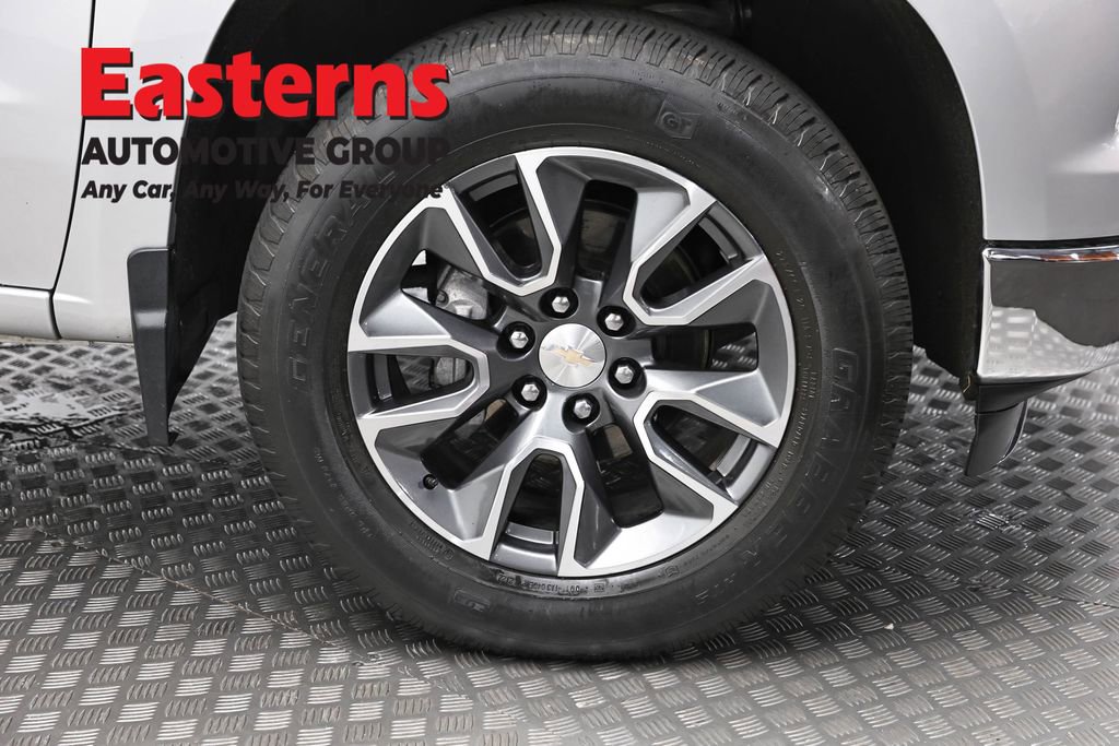 Used 2022 Chevrolet Silverado 1500 LT AWD/4WD image 33
