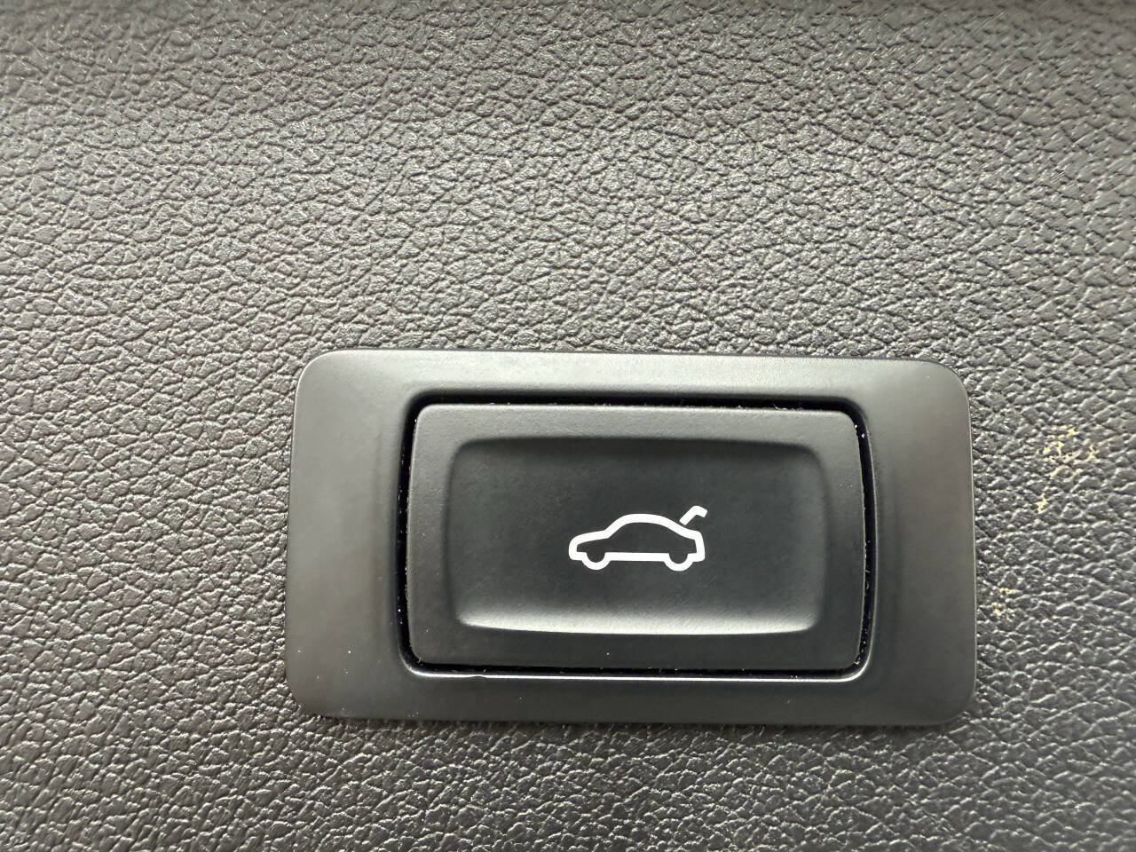 Used 2016 Audi Q5 2.0T Premium Plus w/ Technology Package image 27