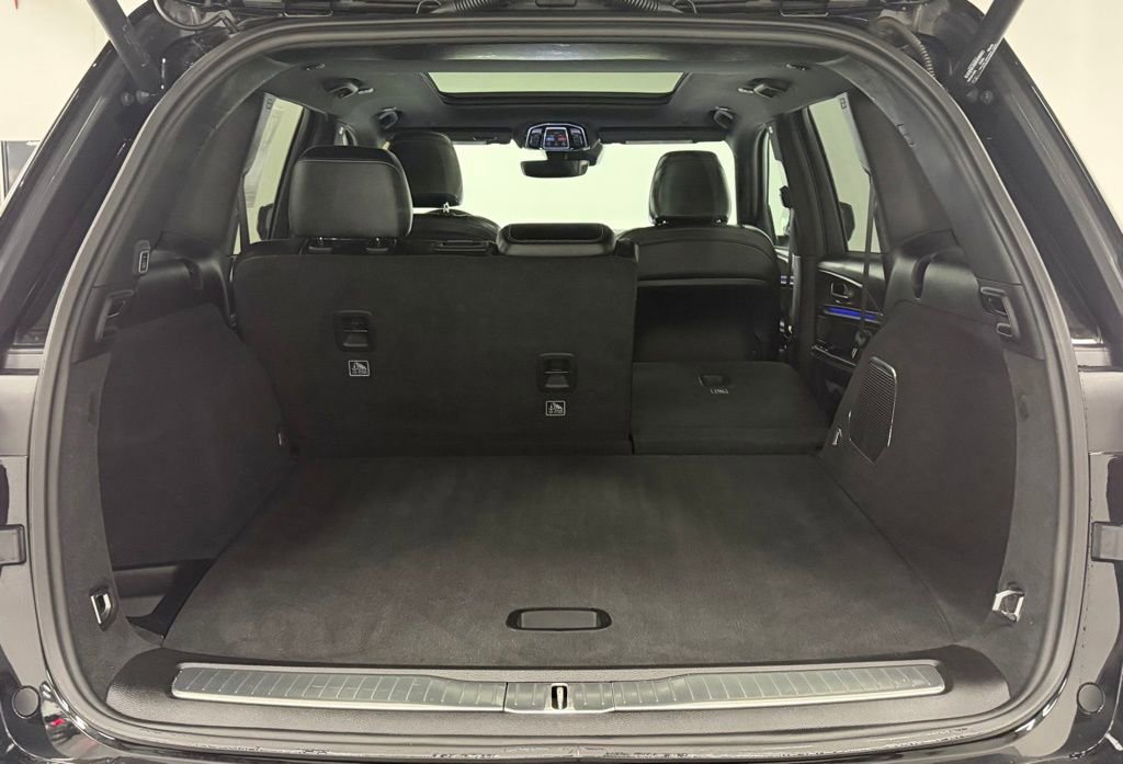 Used 2023 Jeep Grand Cherokee Overland image 28