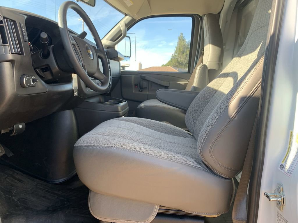 New 2025 Chevrolet Express 3500 w/ Power Convenience Package image 17