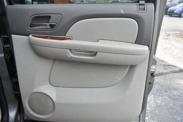Used 2007 Chevrolet Suburban LT image 38