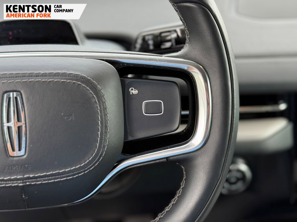 Used 2025 Lincoln Navigator Reserve image 20