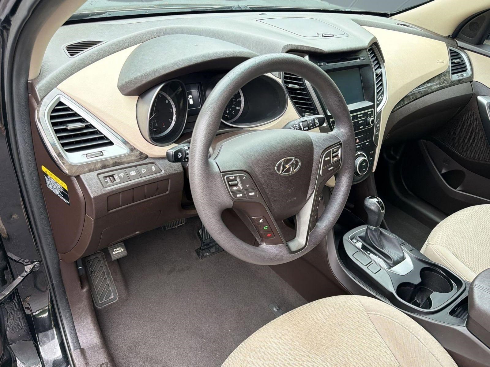 Used 2017 Hyundai Santa Fe Sport FWD image 4