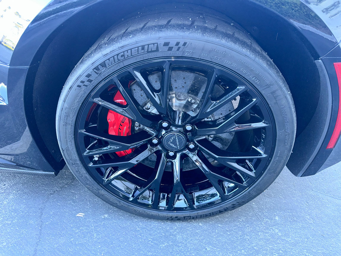 Used 2015 Chevrolet Corvette Z06 w/ 3LZ Preferred Equipment Group image 20