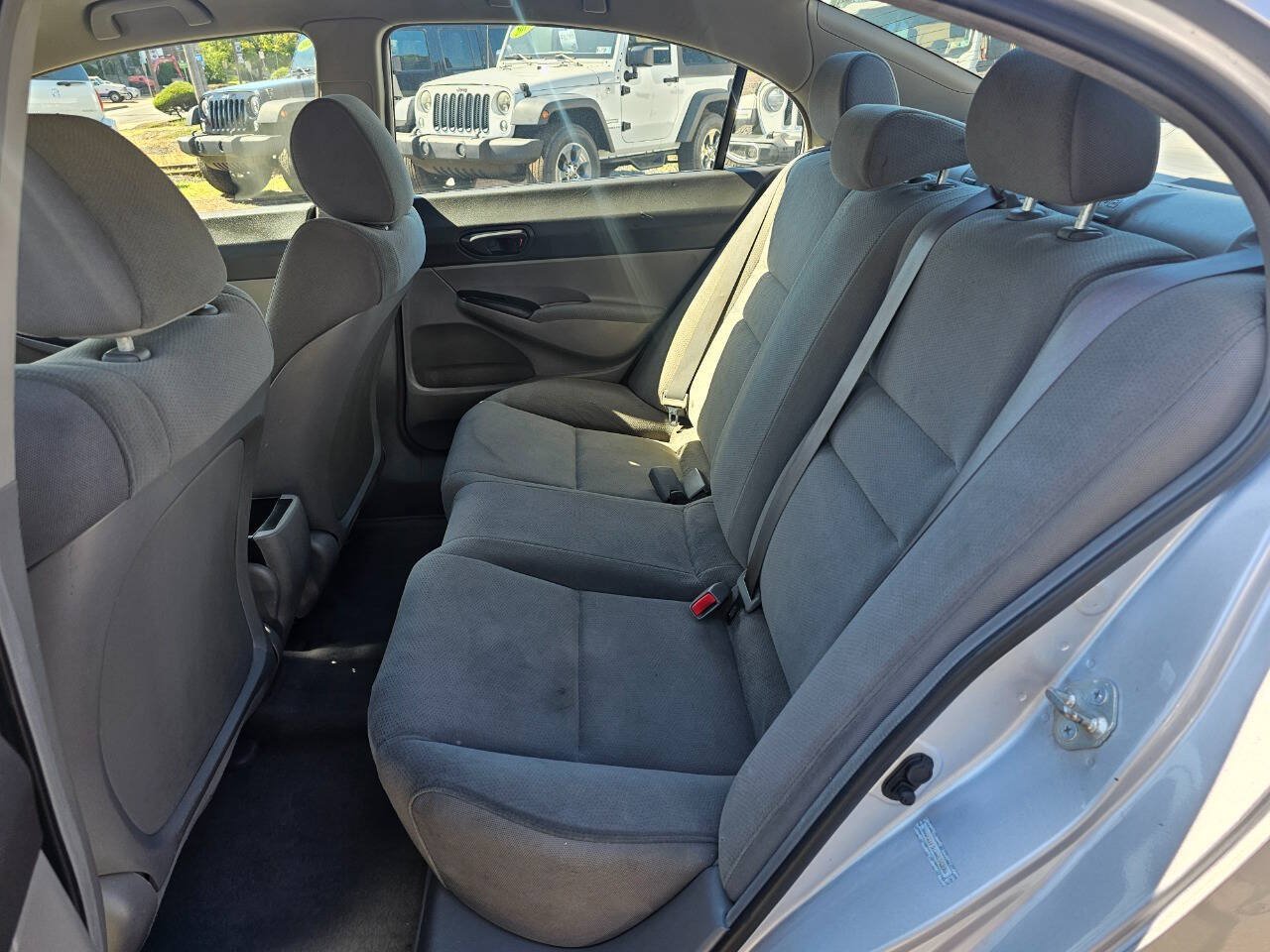 Used 2010 Honda Civic DX-VP image 10