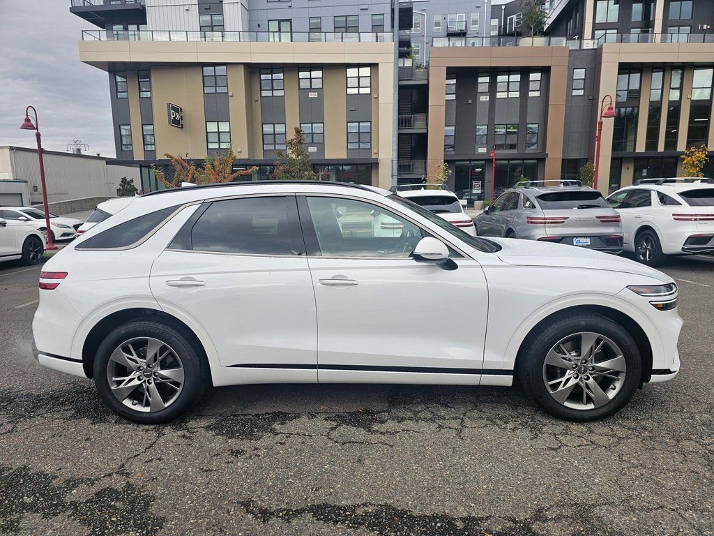 Certified 2025 Genesis GV70 3.5T Sport image 4