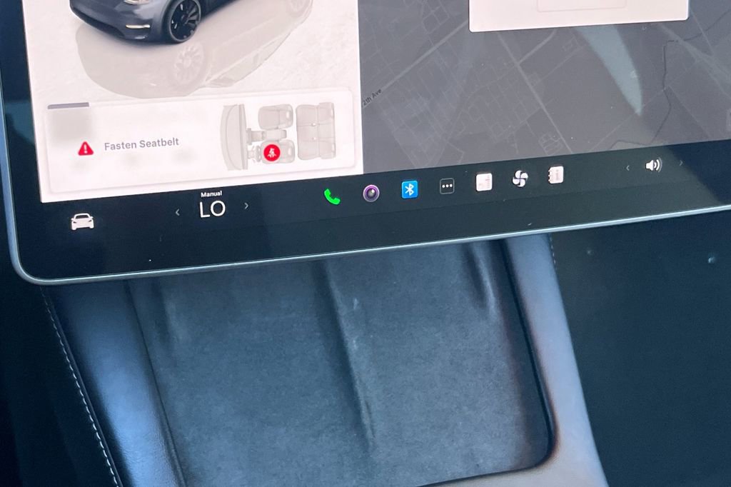Used 2022 Tesla Model Y Performance AWD/4WD image 22