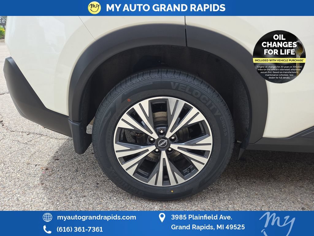 Used 2023 Nissan Rogue SV AWD/4WD image 38