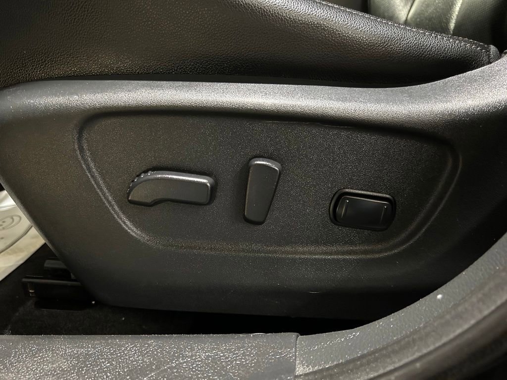 Used 2019 Nissan Rogue SL AWD/4WD image 21