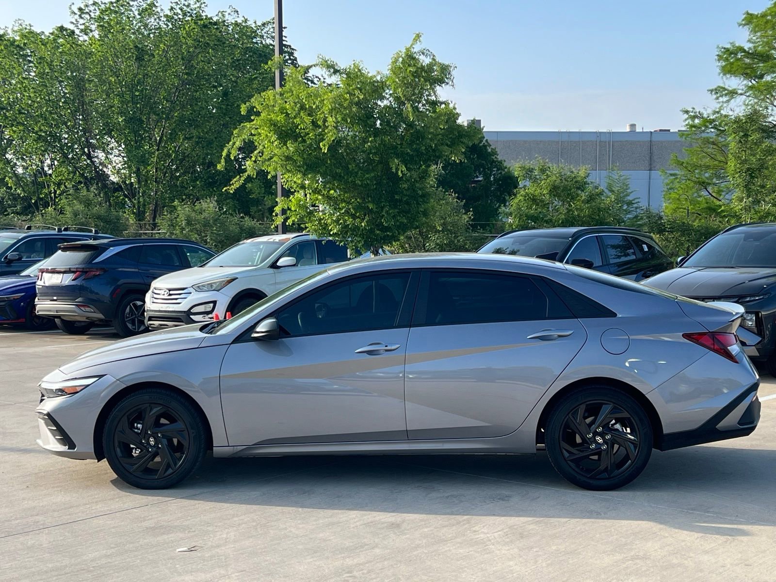 Used 2026 Hyundai Elantra Sport image 6