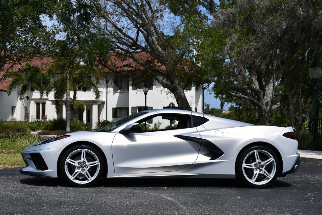 Used 2024 Chevrolet Corvette Stingray Coupe w/ Chrome Exterior Badge Package RWD image 21