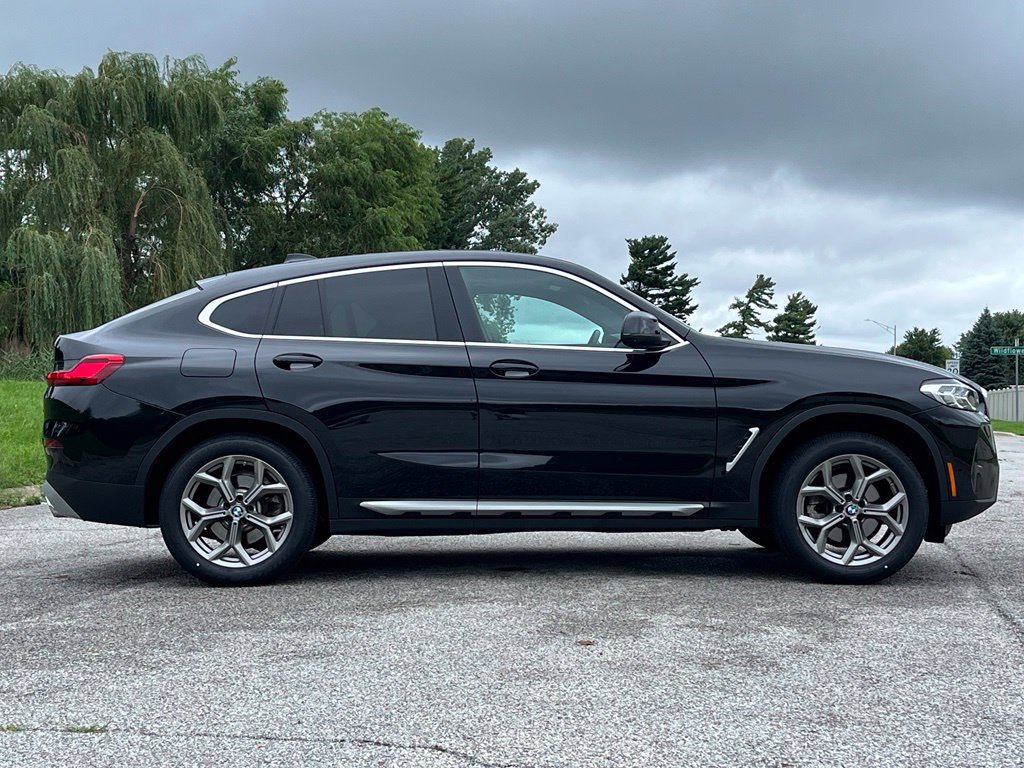 Used 2023 BMW X4 xDrive30i w/ Premium Package AWD/4WD image 10