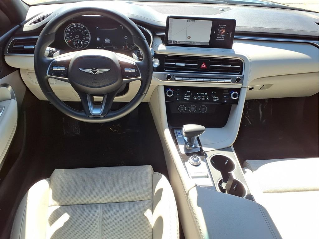 Used 2024 Genesis G70 2.5T image 9