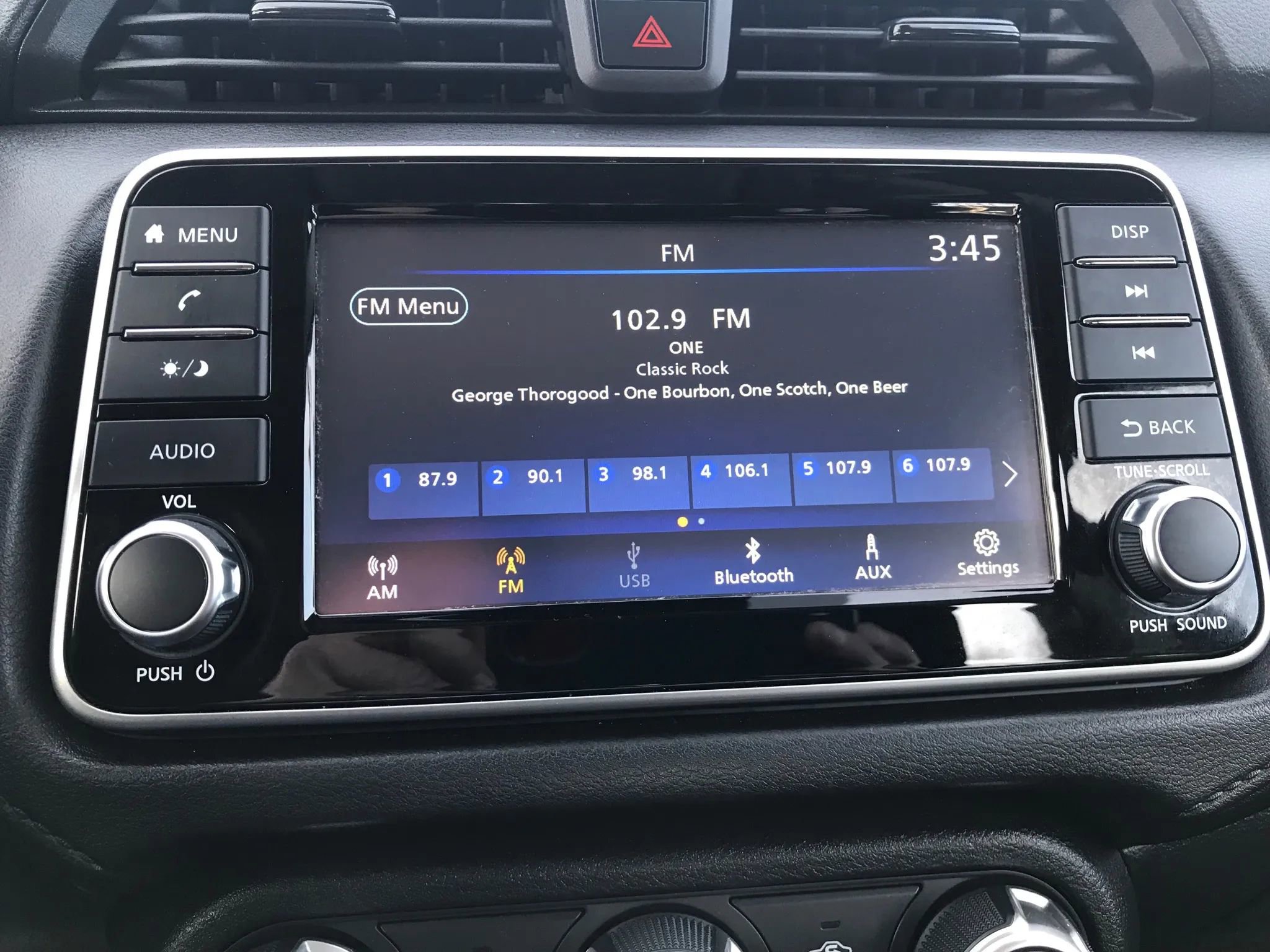 Used 2024 Nissan Versa S w/ Trunk Package image 21