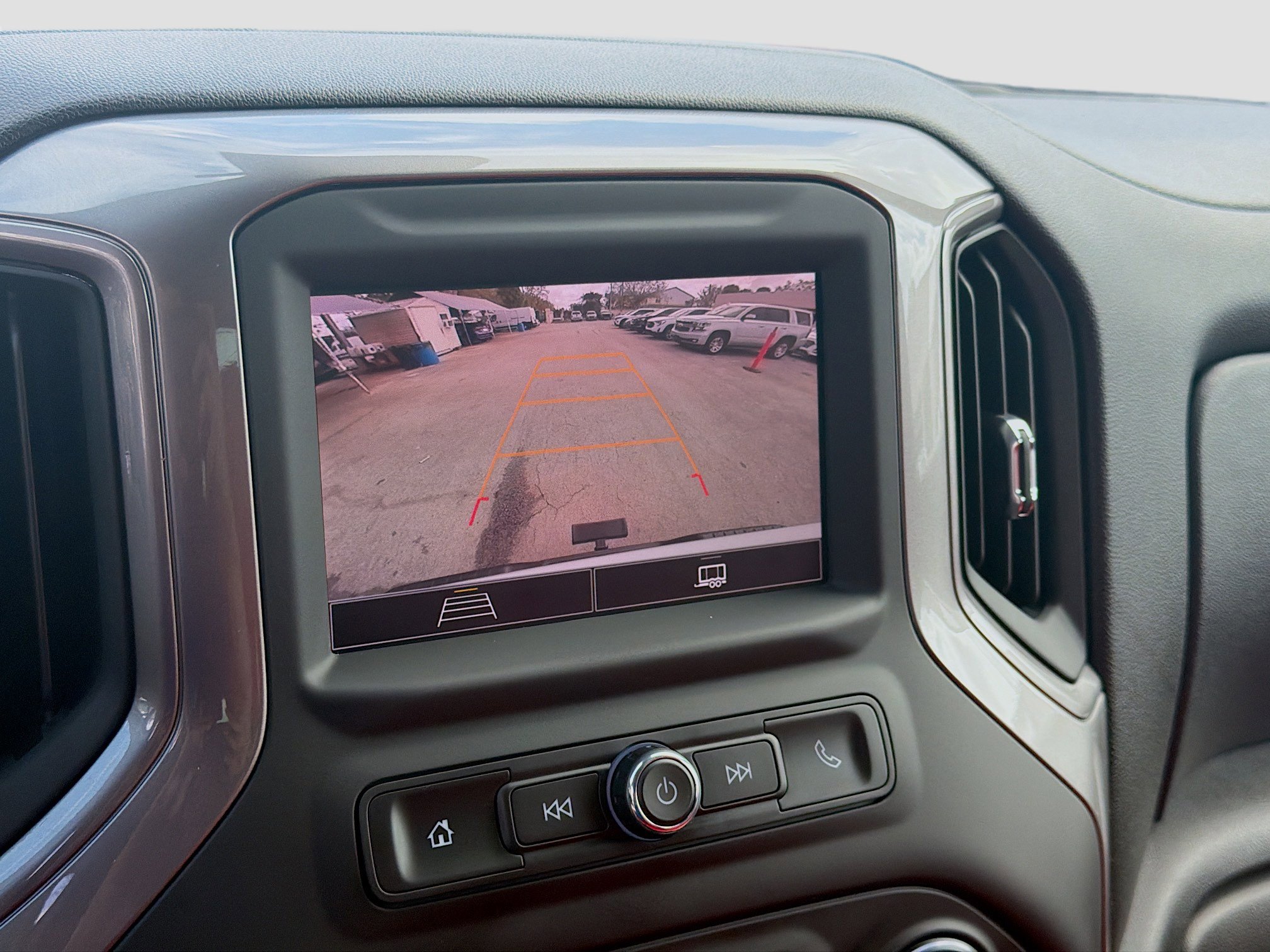 Used 2024 Chevrolet Silverado 1500 W/T w/ Z71 Off-Road Package image 13