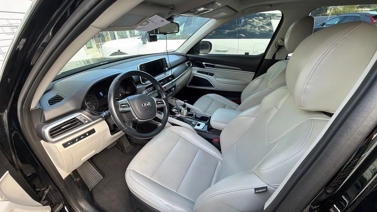 Used 2020 Kia Telluride S w/ S 8 Passenger Seating Package FWD image 6
