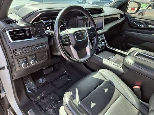 Used 2021 GMC Yukon XL Denali w/ Advanced Technology Package image 16