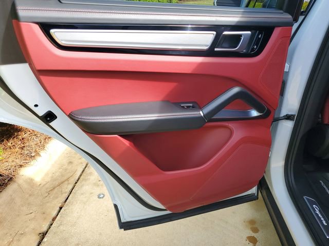 Used 2021 Porsche Cayenne Turbo image 37