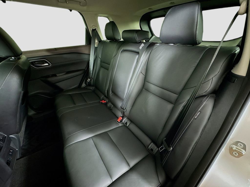 Used 2021 Nissan Rogue SL w/ Premium Package image 26