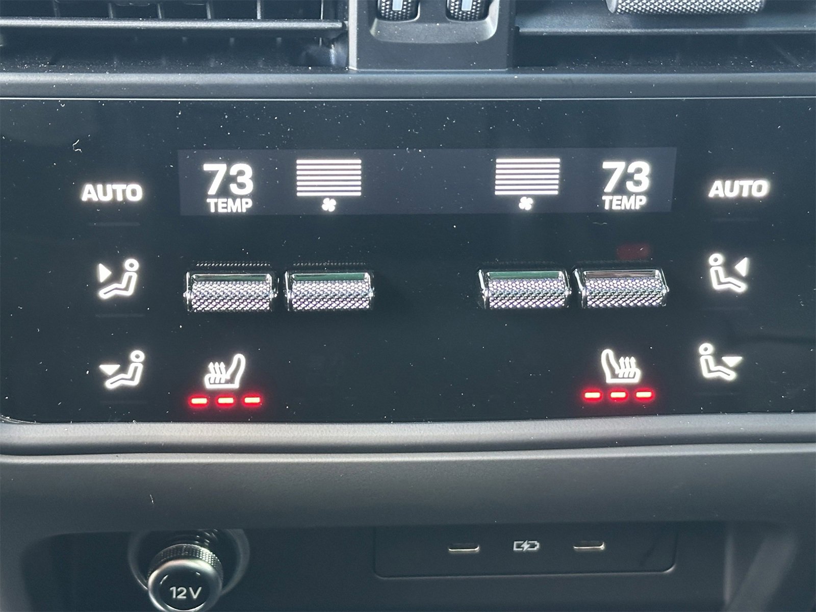 Certified 2024 Porsche Cayenne Coupe image 17