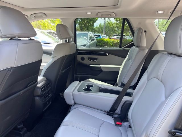 Used 2023 Honda Pilot Touring image 9