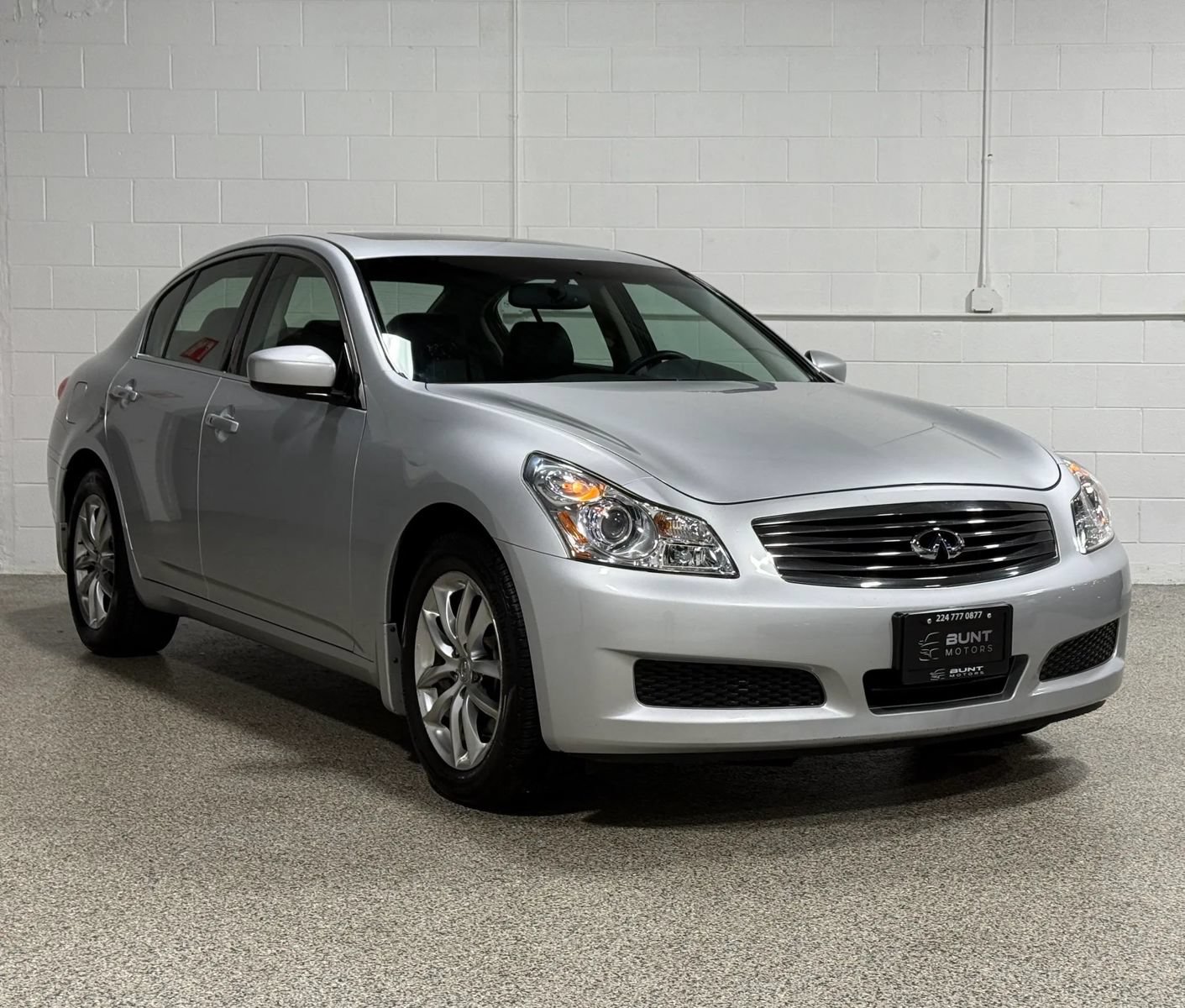 Used 2009 INFINITI G37 x Sedan w/ Premium Pkg AWD/4WD image 4