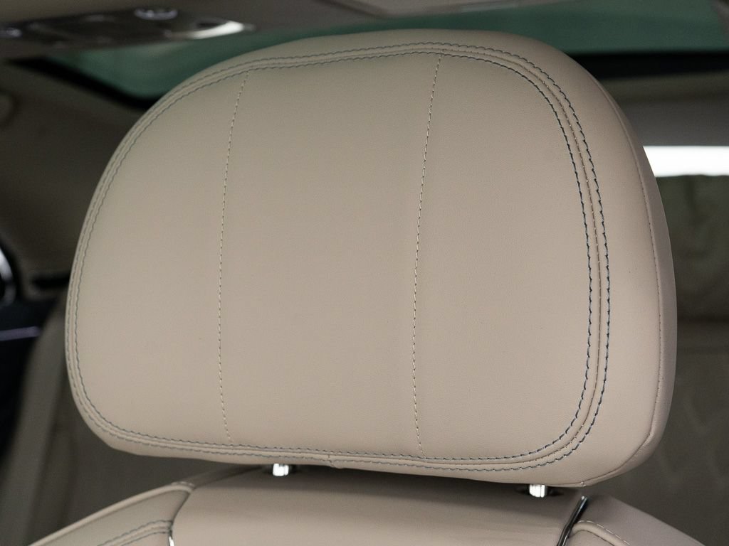 Used 2026 Bentley Flying Spur Plug-In Hybrid AWD/4WD image 17