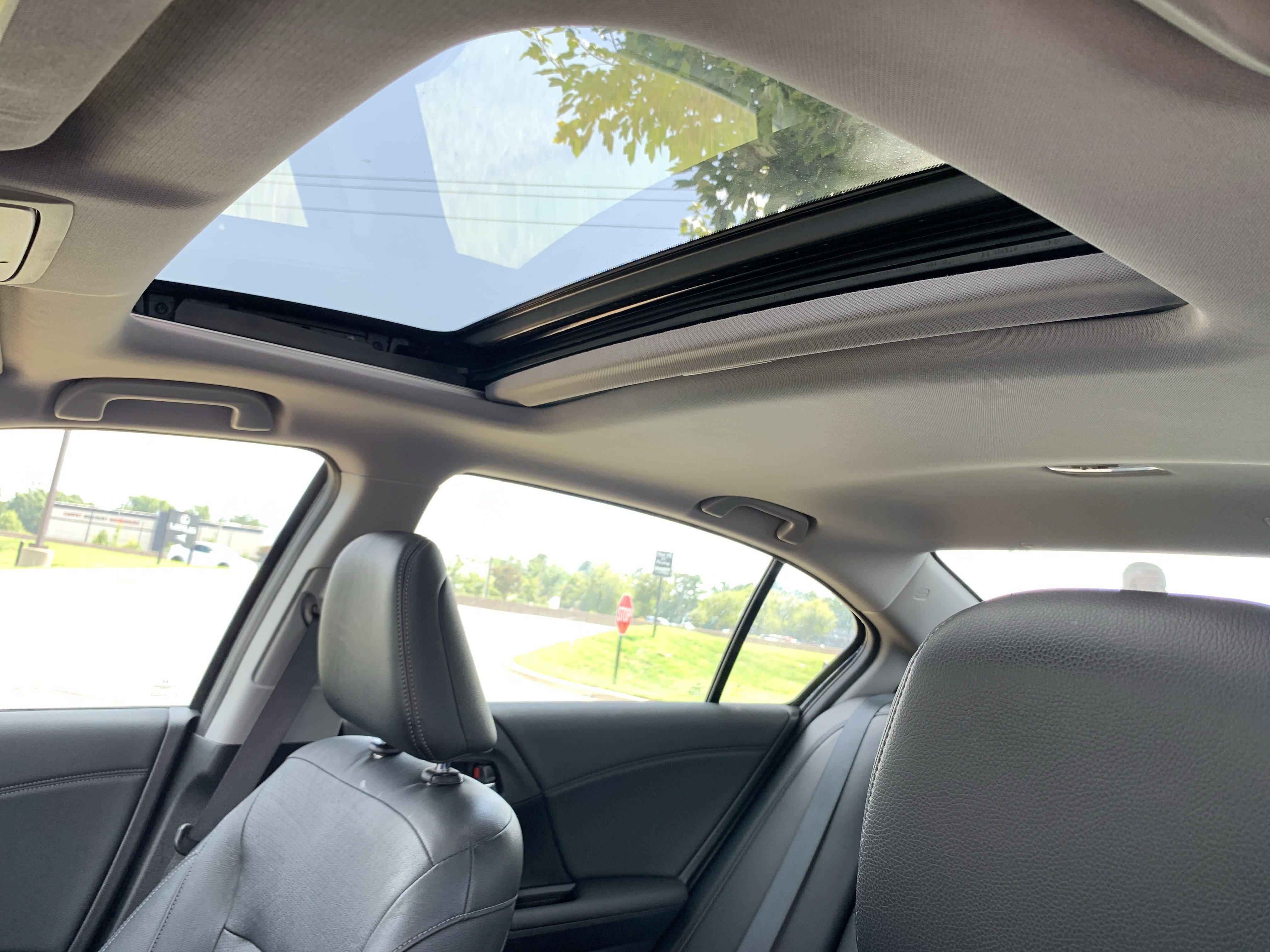 Used 2017 Honda Accord EX-L image 28