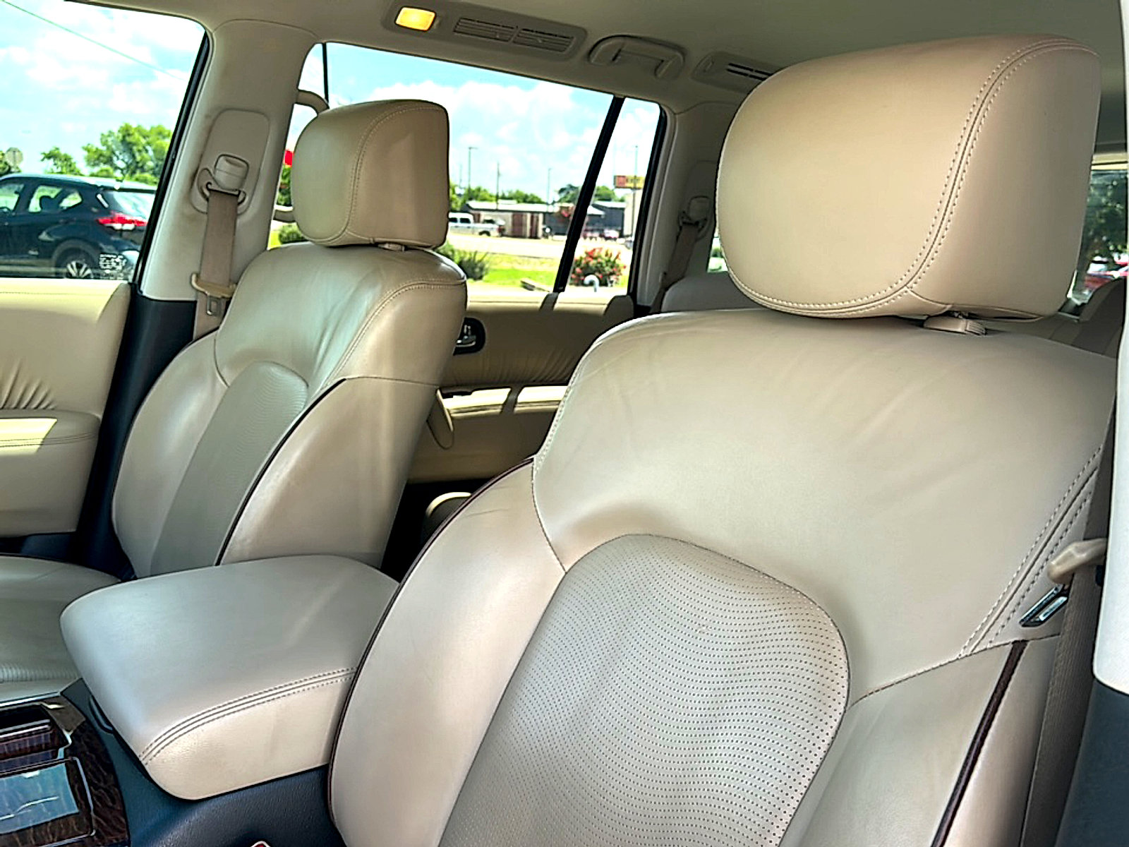 Used 2018 Nissan Armada Platinum RWD image 14