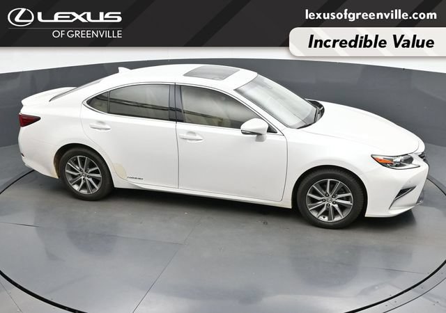 Used 2017 Lexus ES 300h w/ Luxury Package FWD image 19