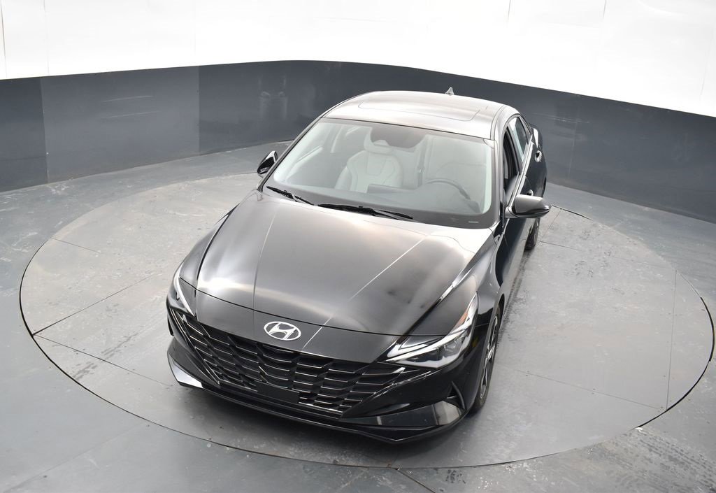 Used 2022 Hyundai Elantra Limited image 34