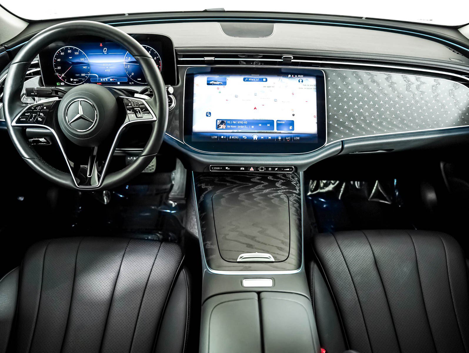 Used 2026 Mercedes-Benz E 350 Sedan image 9