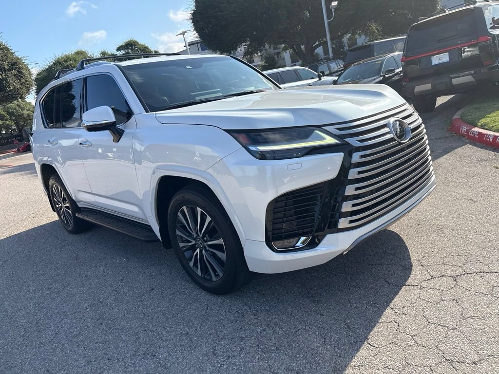 Used 2022 Lexus LX 600 4WD w/ Interior Upgrade Package image 7