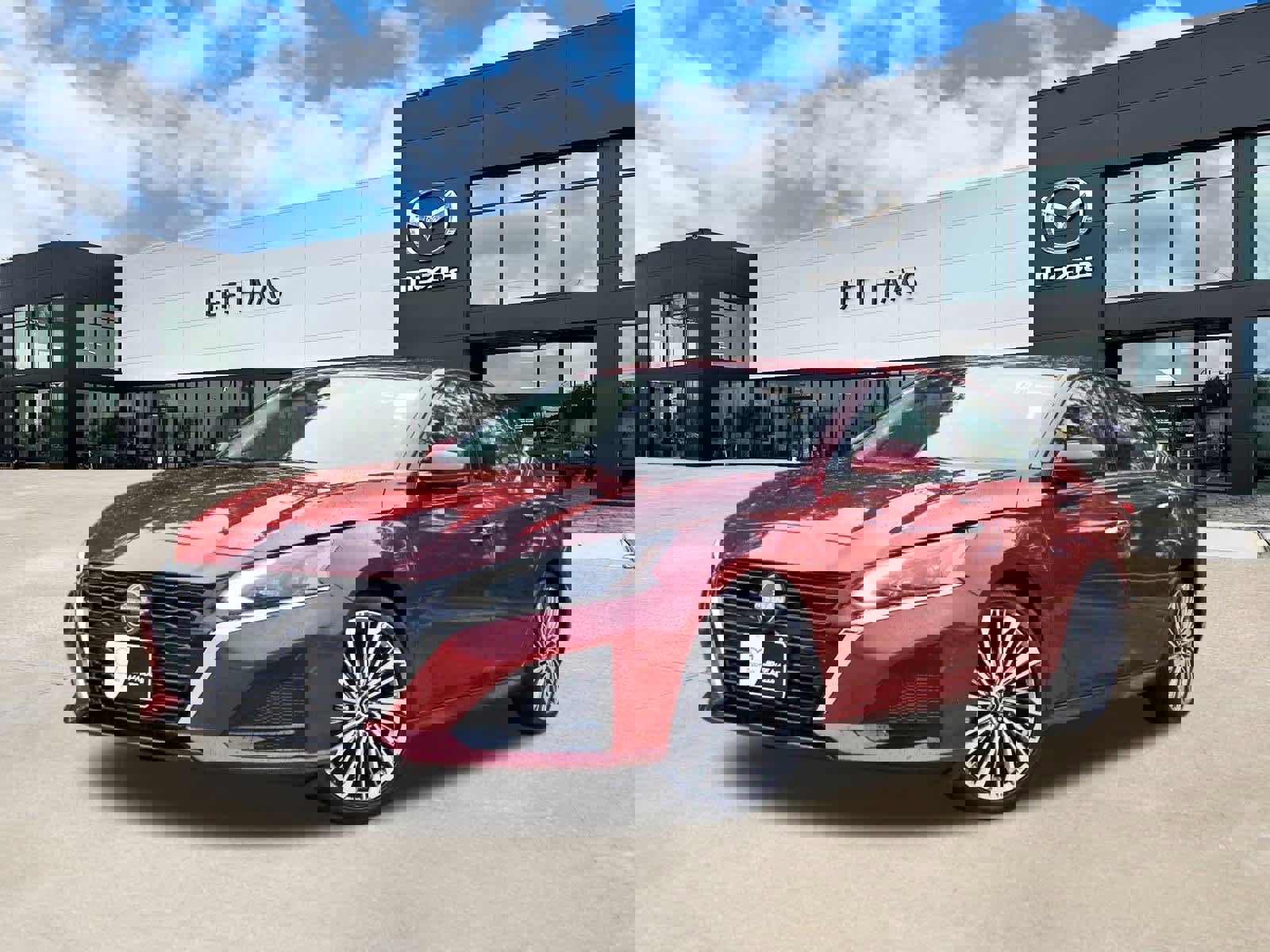 Used 2025 Nissan Altima 2.5 SL image 1