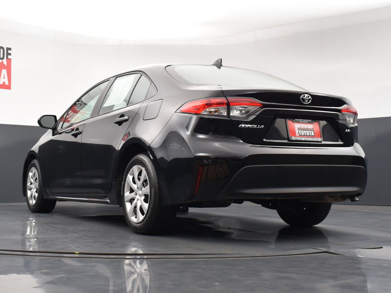 Used 2025 Toyota Corolla LE FWD image 26