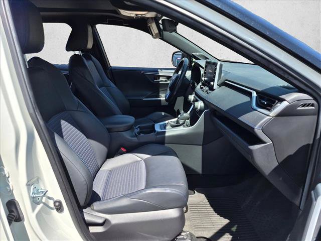 Used 2021 Toyota RAV4 XSE AWD/4WD image 19