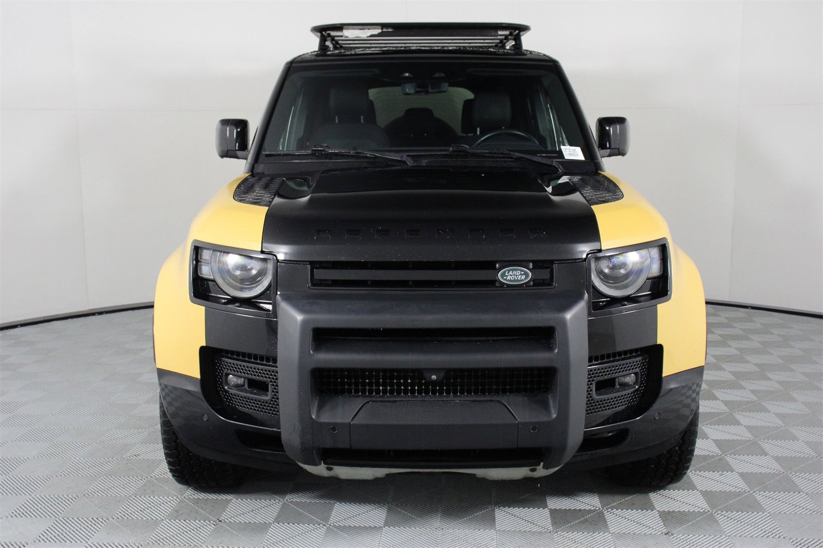 Used 2022 Land Rover Defender 110 X-Dynamic SE image 6