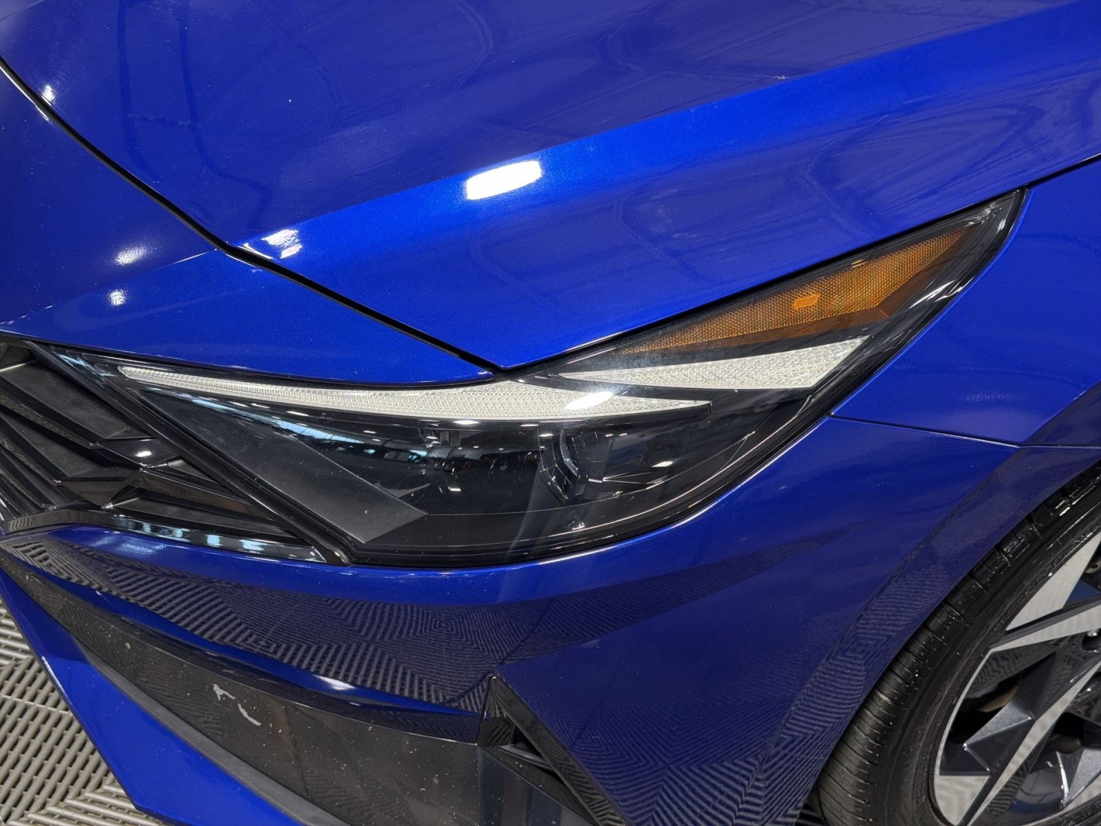 Used 2023 Hyundai Elantra Limited FWD image 13