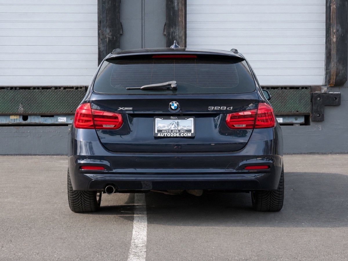 Used 2016 BMW 328d xDrive Wagon AWD/4WD image 4