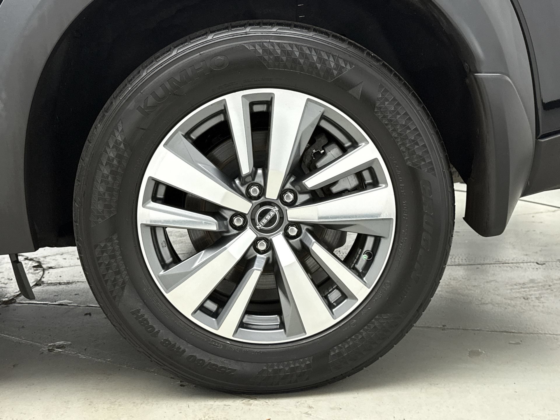 Used 2023 Nissan Pathfinder SL AWD/4WD image 27