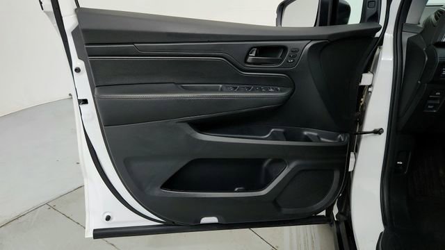 Used 2024 Honda Odyssey EX-L image 11