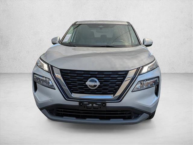 Used 2023 Nissan Rogue SV image 2
