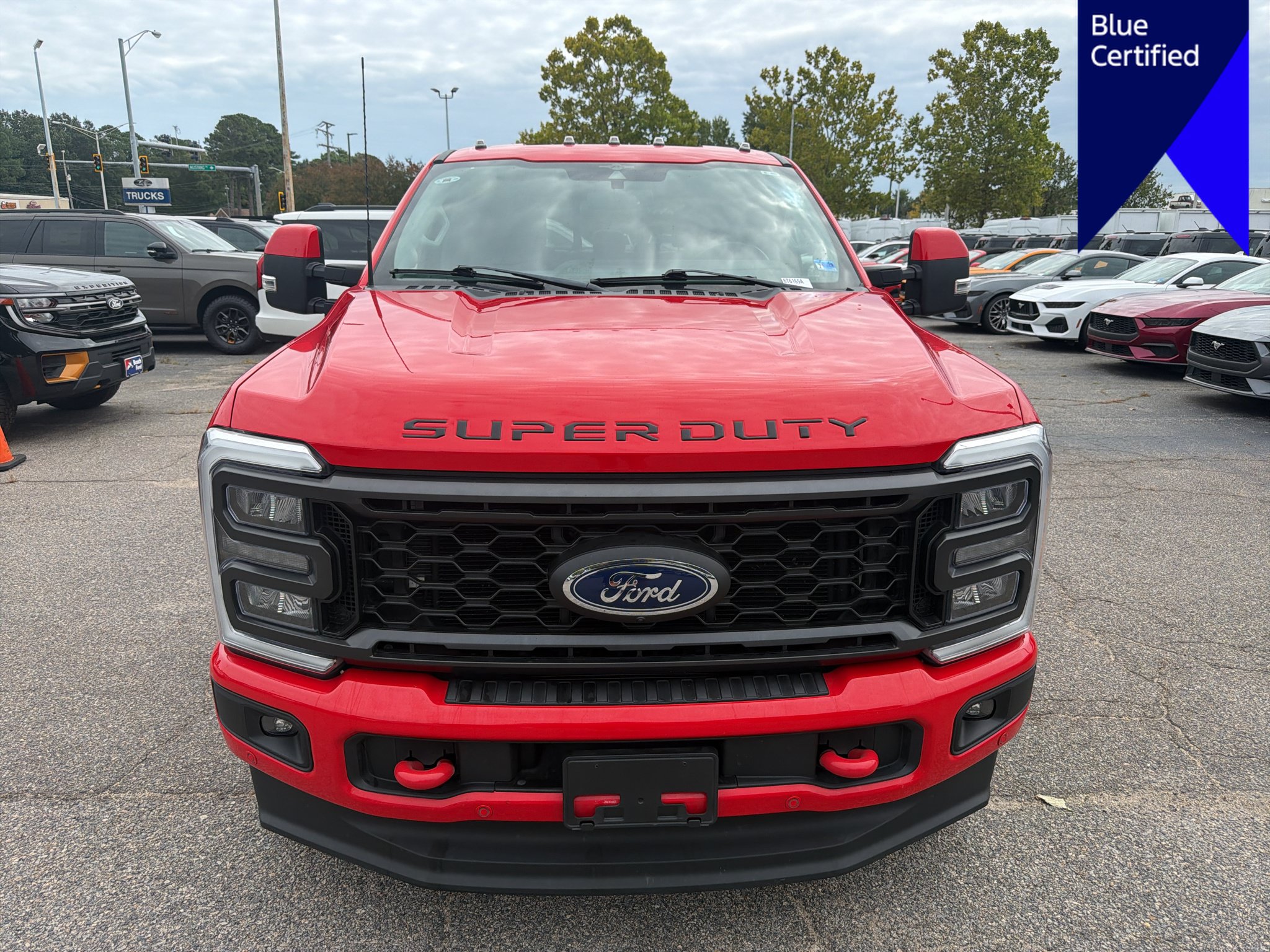 Used 2023 Ford F350 Lariat w/ Lariat Ultimate Package AWD/4WD image 2