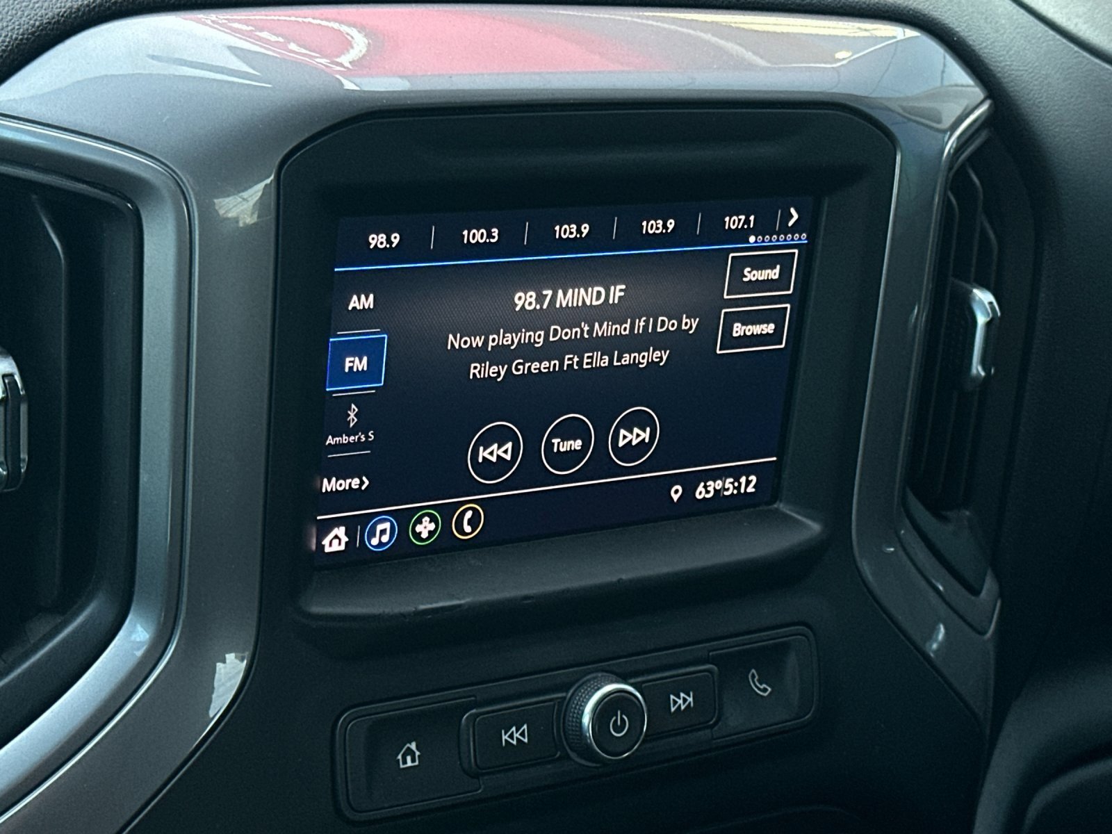 Used 2021 Chevrolet Silverado 2500 Custom w/ Custom Value Package image 16