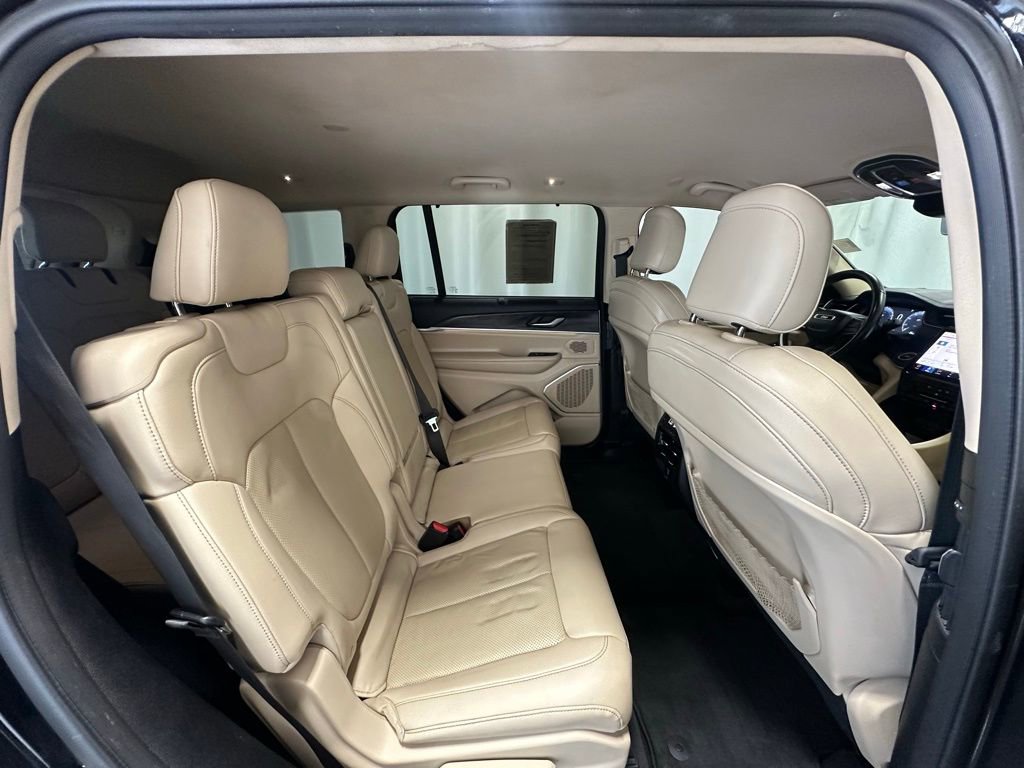 Used 2021 Jeep Grand Cherokee L Limited w/ Luxury Tech Group II image 24