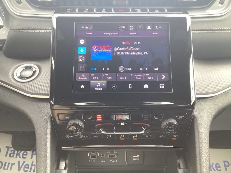 New 2025 Jeep Grand Cherokee L Altitude AWD/4WD image 43