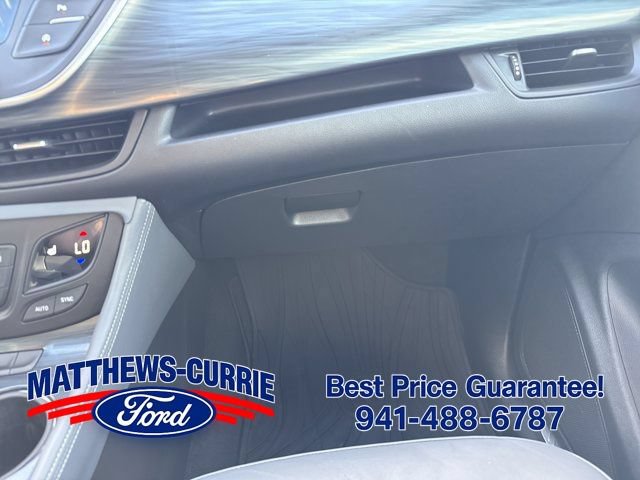 Used 2020 Buick Envision Essence w/ LPO, Cargo Package FWD image 23