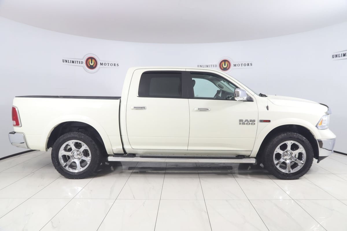 Used 2018 RAM 1500 Laramie w/ Convenience Group AWD/4WD image 2