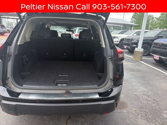 Certified 2025 Nissan Rogue SV w/ SV Premium Package FWD image 14